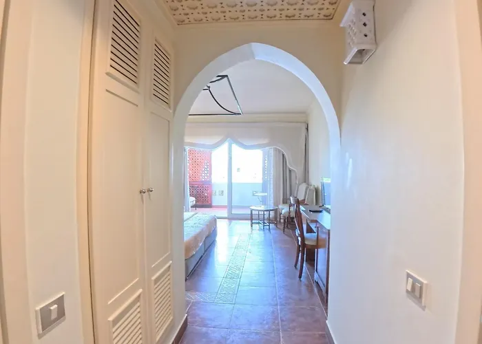Prestige Coral Bay Sheikh Apartment